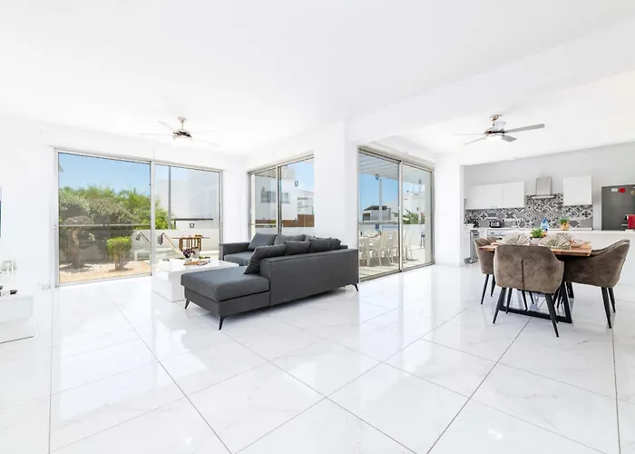 Elite Blu Heights Villa