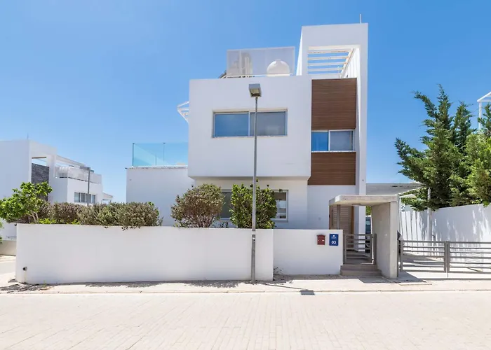 Elite Blu Heights Agia Napa